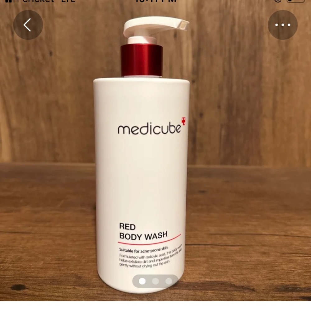 MEDICUBE *** RED BODY WASH for acne prone skin